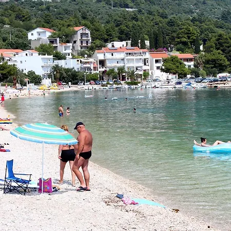 Igrane 13535b Apartman Podgora